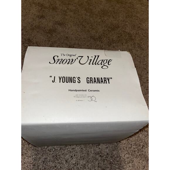 J. YOUNG'S GRANARY Department 56: The Original Snow Village Open Box NEW 51497 - Picture 2 of 5